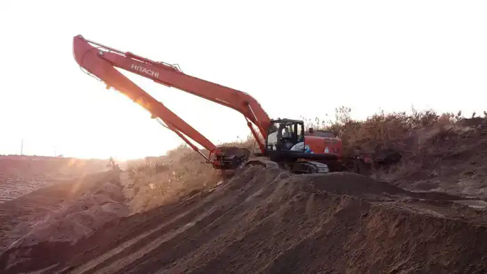 Масштабная очистка около 65 км ирригационных каналов началась в Жетысайском районе благодаря использованию новой спецтехники (4)