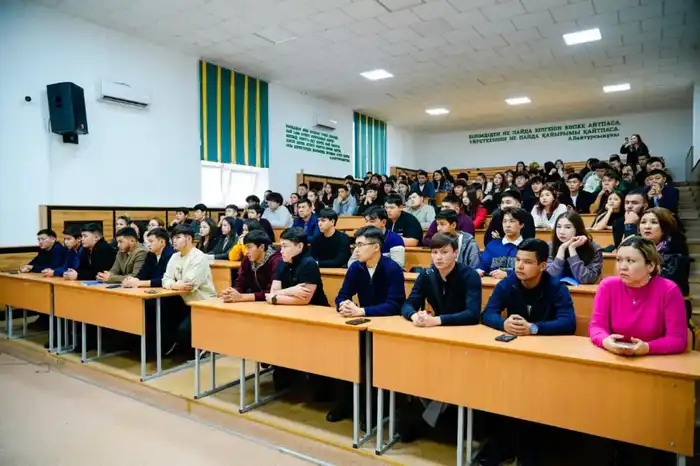 Студенты столицы узнали о рисках нарко- и киберпреступности на лекции по профилактике правонарушений