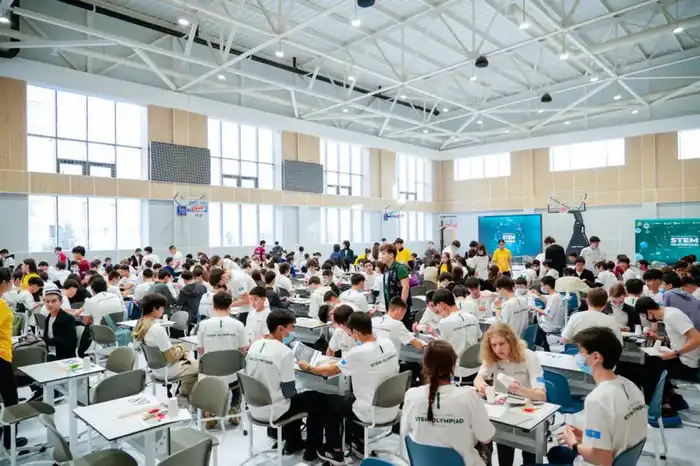 Международные STEM-олимпиада и битва роботов стартовали в Астане (7)