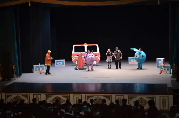 Формирование культуры безопасности: спасатели обучают детей действиям при ЧС (5)