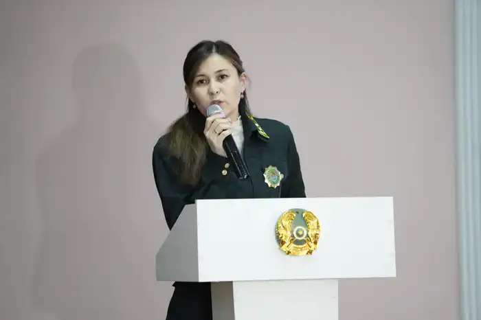 Беречь лес – обязанность каждого поколения: в Семее провели экологическую лекцию для студентов (4)