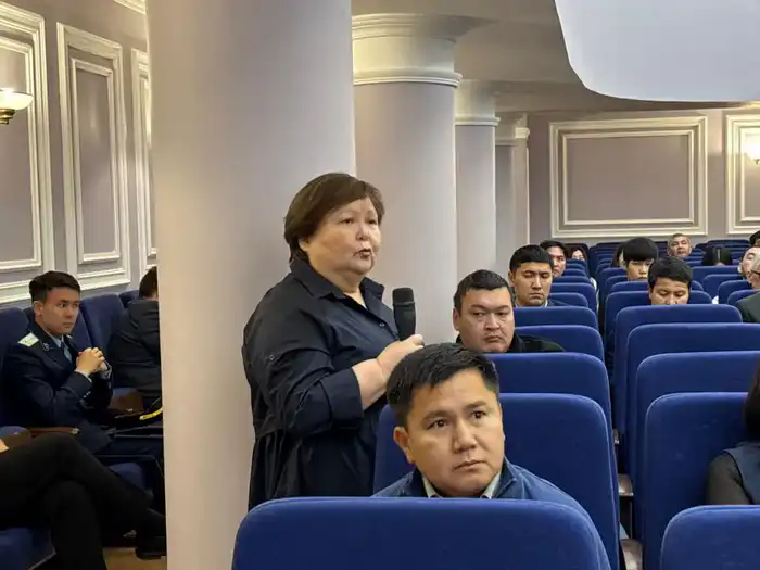 Вице-министр Рахымжан Исакулов провел встречу с населением Западно-Казахстанской области (5)