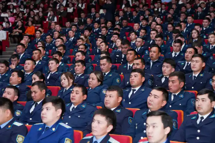 Форум молодых госслужащих в Туркестане: обсуждение принципов честности и патриотизма