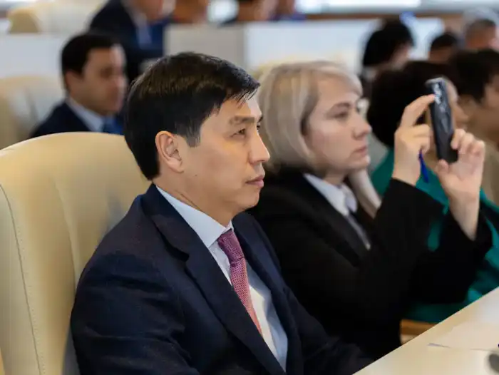 В ВКО прошло заседание акимата: рассмотрены вопросы АПК, геологии и интернета (6)