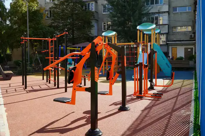 В Медеуском районе Алматы завершается капитальный ремонт 60 дворовых территорий в рамках программы "Бюджет народного участия"