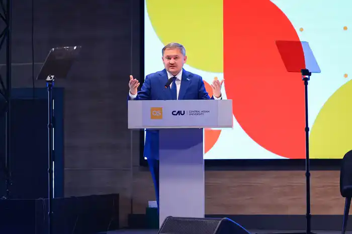 Министр науки и высшего образования России участвует в международном форуме QS Eurasia Forum 2025 в Ташкенте