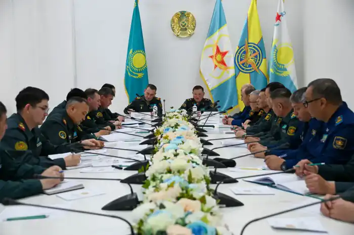 Военные связисты подвели итоги деятельности за 2025 год (2)