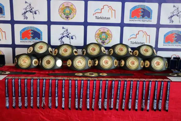В ТУРКЕСТАНЕ СТАРТОВАЛ МЕЖДУНАРОДНЫЙ ТУРНИР ПО БОРЬБЕ ПАМЯТИ САБЫРА РАХИМОВА (2)