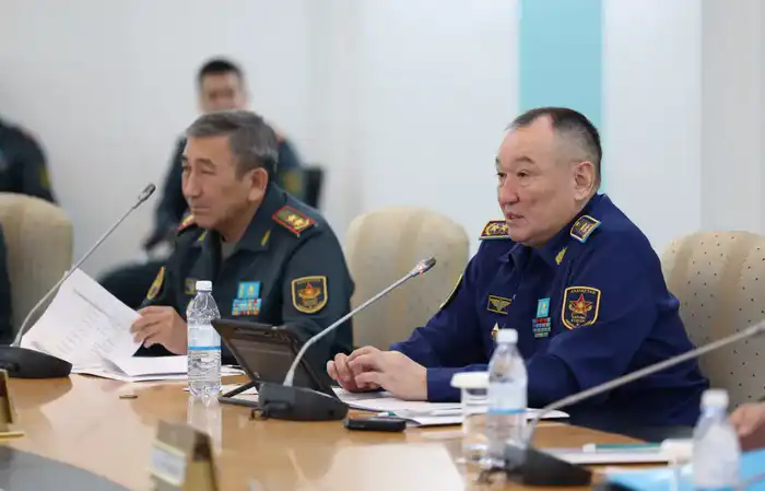 Депутаты, эксперты и представители госорганов обсудили вопросы повышения привлекательности воинской службы (5)