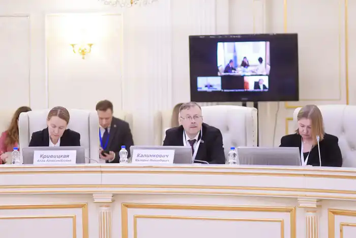 Судьи конституционных судов и судебных органов вместе с судьями Суда ЕАЭС обсудили вопросы практики применения права ЕАЭС (2)