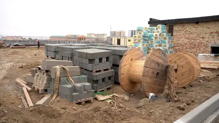 В Атырау завершено строительство новой поликлиники, обеспечивающей 250 посещений в смену