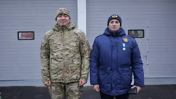 Глава МЧС Казахстана открыл пожарное депо в селе Красный Яр (7)