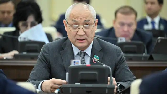 Депутат Жанбыршин о запрете ЛГБТ-пропаганды: последствия для общества и личной свободы