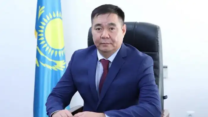 Экс-аким двух районов Мангистауской области арестован за вождение в нетрезвом виде, а бывший аким Тупкараганского и Мунайлинского районов Рахат Елтизаров привлечён к административной ответственности.
