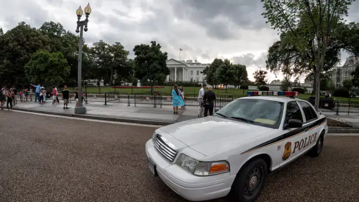 Стрельба в центре Вашингтона: неизвестный ранил военных у Белого дома