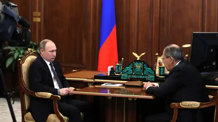 Путин развеивает слухи об опале Лаврова: стабильность внешней политики России под угрозой