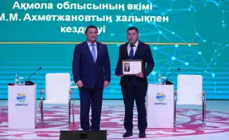 Аким области Марат Ахметжанов обсудил успешные аграрные достижения и планы развития Буландынского района на встрече с населением