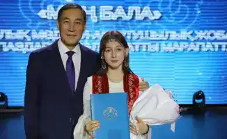 Яна Приб из Нуринского района выиграла республиканский конкурс «Мың бала», вдохновляя сверстников