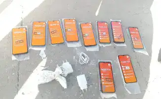 Солдат-стрелок раскрыл тайник: 10 телефонов под цементом не прошли в колонию