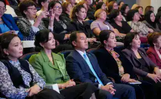 Три сотни голосов: секреты успеха современных женщин