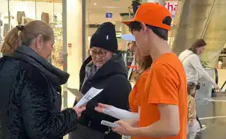 Акция против гендерного насилия в ТРЦ 'Хан Шатыр'