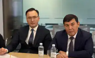 Асхат Шахаров и посол Франции обсудили инвестиции в возобновляемую энергетику Казахстана