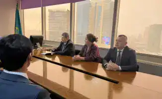 Встреча Каната Мынбаева с делегацией Таджикистана: сотрудничество в строительных технологиях и ценообразовании