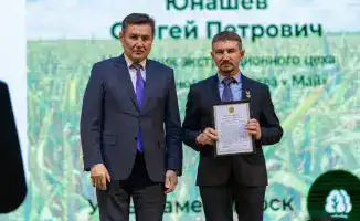 В Восточном Казахстане отметили День работников сельского хозяйства с награждением аграриев за успешную уборочную кампанию