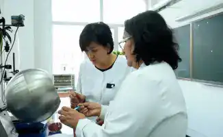 Семена под защитным щитом: КазНУ внедряет биоразлагаемую технологию для лучшего роста