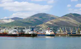 Нефтяной шторм: российская нефть тонет на дне ценового океана после санкционного цунами