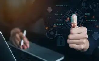 Депутат Мажилиса Нурсултан Байтилесов выразил обеспокоенность по поводу отсутствия чёткой правовой базы для систем распознавания лиц в Казахстане. Он отметил, что существует риск утечки данных казахстанцев за границу, так как неясно, кто имеет доступ к эт