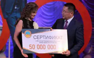 Казахстанские чиновники в ноябре: щедрые подарки, борьба и новые форматы от Tengrinews.kz