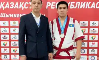 Туркестанцы блестят на чемпионате по борьбе