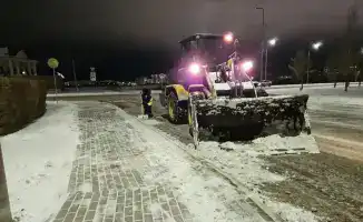 Снегопад в Астане: техника на страже чистоты!