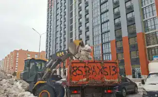 В столице продолжается уборка снега: почти 3 000 коммунальщиков и 1 266 единиц техники на работе