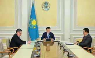 Количество ходатайств о выходе из казахстанского гражданства снизилось в 25 раз за 7 лет, что стало темой обсуждения на заседании Комиссии по вопросам гражданства при Президенте под председательством государственного советника Ерлана Карина.