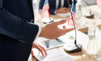 США: Конгресс требует раскрытия документов Эпштейна, Палата представителей единогласно поддержала инициативу