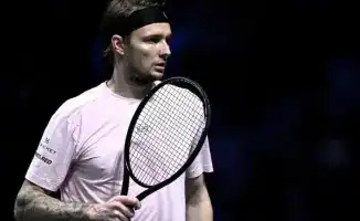Неожиданный финал турнира ATP 250: Александр Бублик уступает в 1/8 финала, подчеркивая непредсказуемость спорта