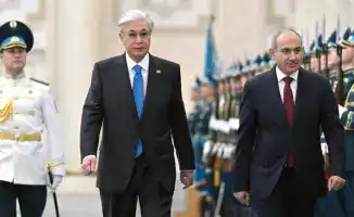 Церемония встречи премьер-министра Армении Никола Пашиняна в Акорде