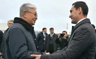 Токаев встретил президента Туркменистана в аэропорту Астаны