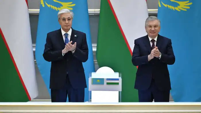 Токаев и Мирзиёев: Казахстан и Узбекистан как союзники в укреплении регионального сотрудничества