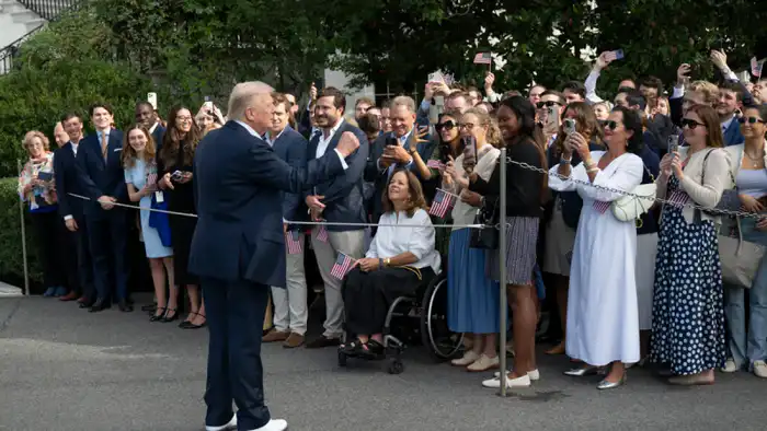 Трамп раздает долларовые дары: пошлины как источник благосостояния для американцев
