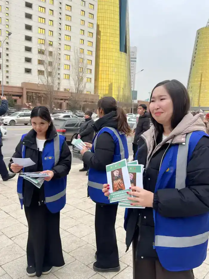 «Jarqyn Bolashaq»: акцию по профилактике лудомании провели на улицах столицы (2)