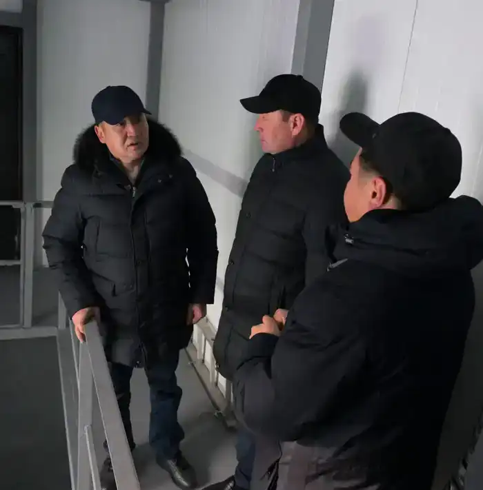Аким Павлодарской области Асаин Байханов совершил рабочую поездку в Баянаульский район, где оценил ход реализации ключевых инфраструктурных, проектов (6)