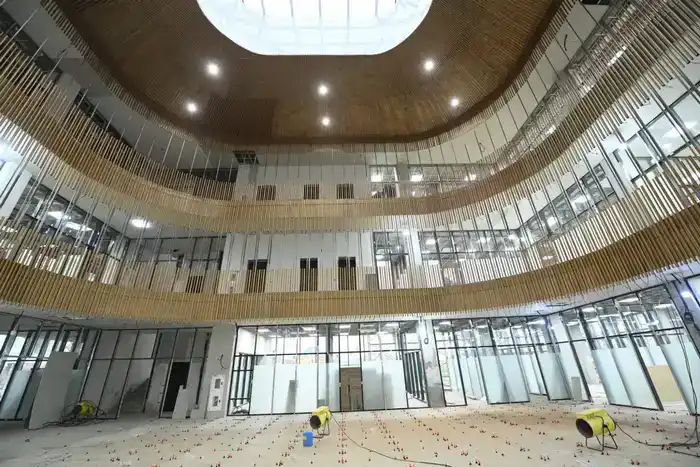 Строительные работы в регионе продолжаются: новый 'Дом дружбы' и физкультурно-оздоровительный комплекс на завершающей стадии