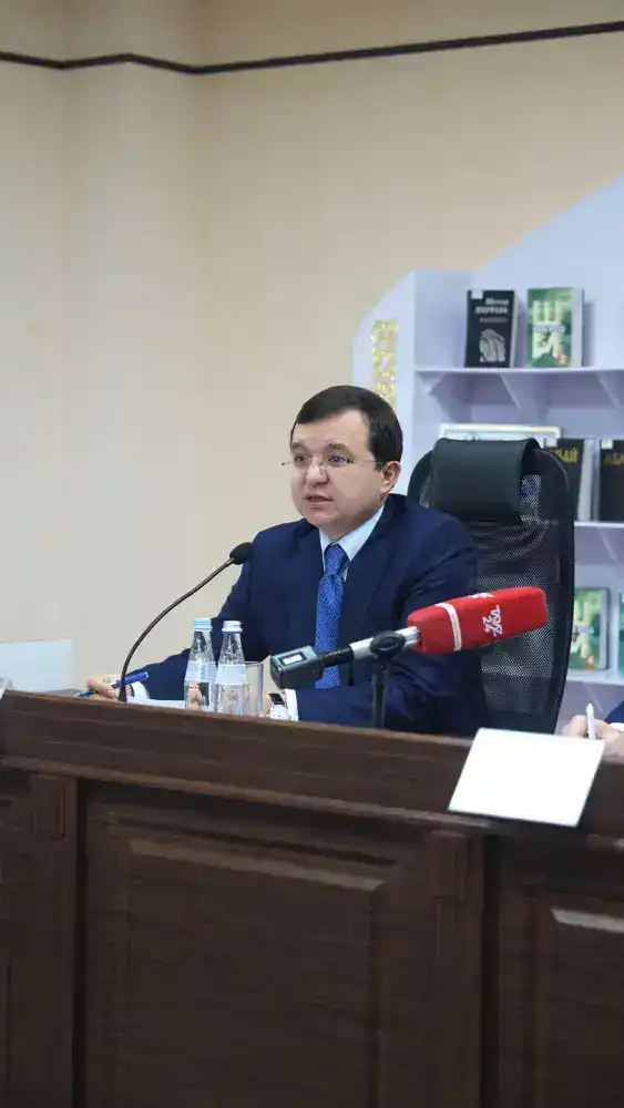 Обсуждение развития транспортной инфраструктуры в Жамбылской области с вице-министром транспорта Жанибеком Тайжановым