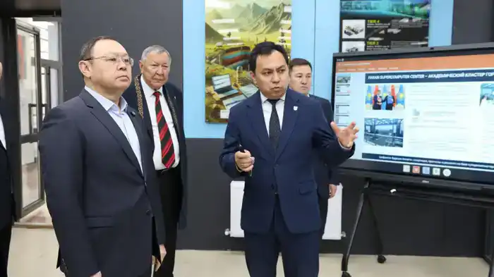 Заместитель акима Алматы Абзал Нукенов оценил международный научный потенциал Казахского национального университета