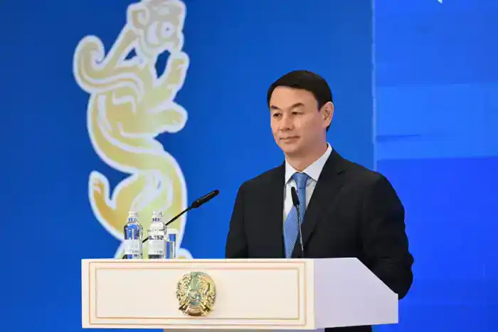 Аким Алматы объявил о планах по развитию общественного транспорта и метрополитена