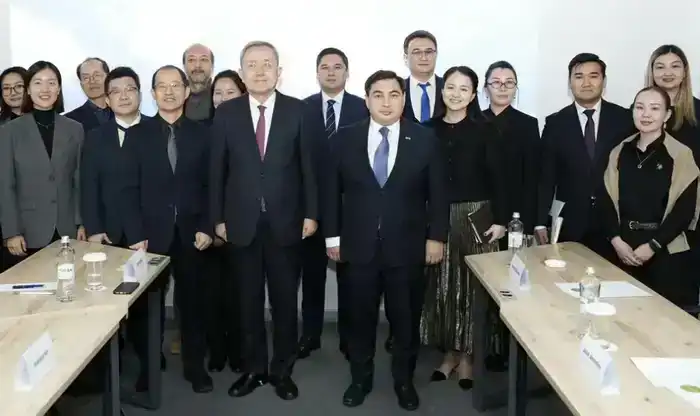 Встреча Дархана Жазықбая с делегацией Кореи опыт и сотрудничество для Казахстана Шымкенте