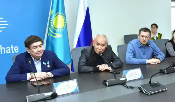 В Таразе вручены первые двойные дипломы выпускникам совместной программы РХТУ и Университета Дулати (2)